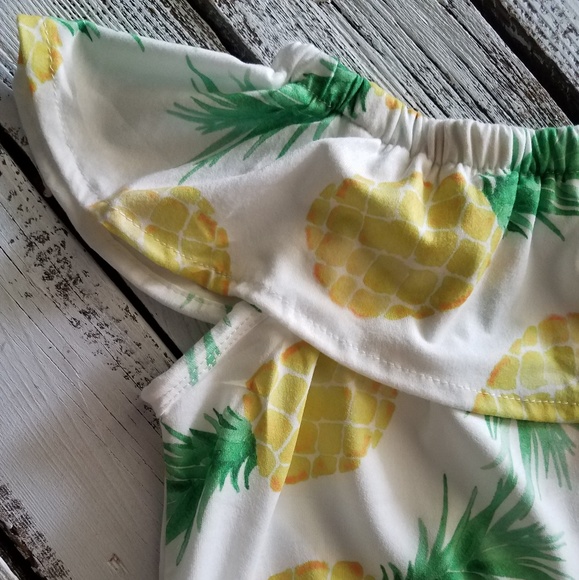 Host pick!⭐ Pineapple Flutter Sleeve Romper - Picture 2 of 3